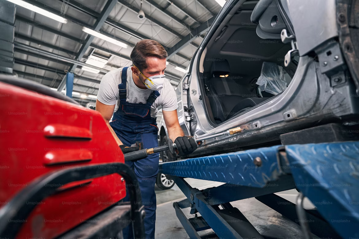 Tinichigerie Auto — AutoLogic Expert